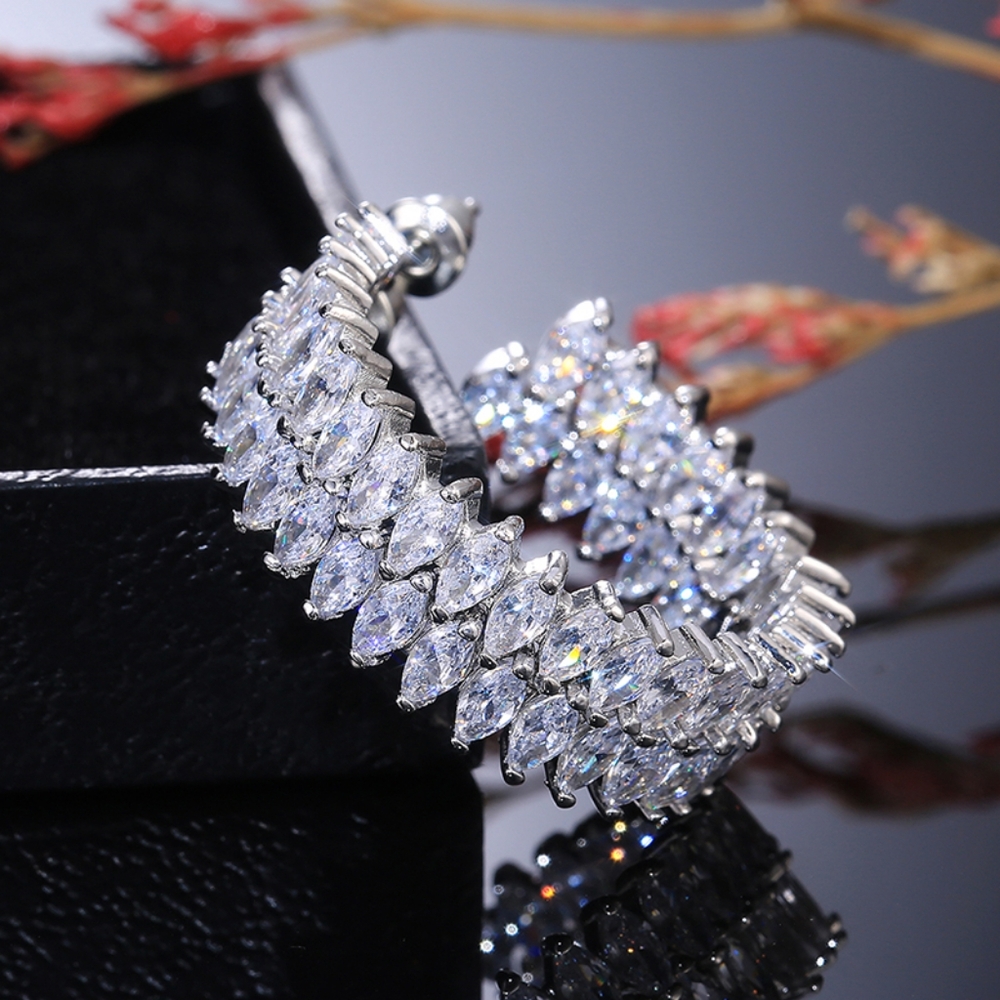 Sliver diamond earrings - Picture 4 of 9